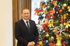 Сравнение дня. Кто оказался среди награжденных Турчиным за «образец верности и служения своему делу»