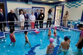 Фотофакт. Лукашенко в Петрикове побывал в детском саду и рассказал, как правильно рожать